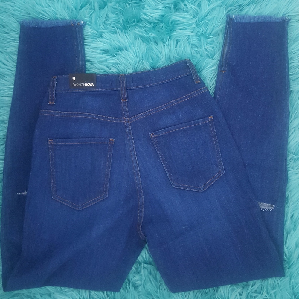 WOMEN JEANS